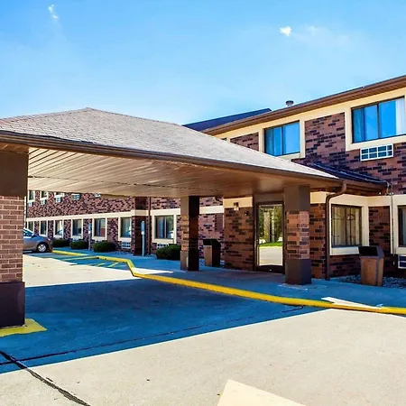 Quality Inn & Suites Champaign North - Urbana