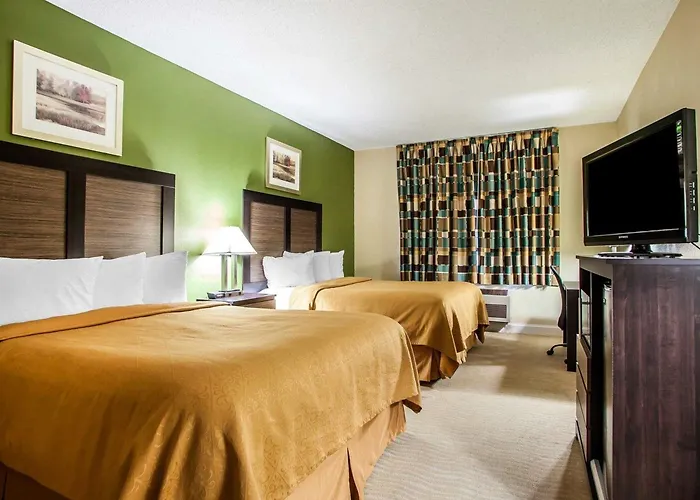 Quality & North - Urbana Hotel