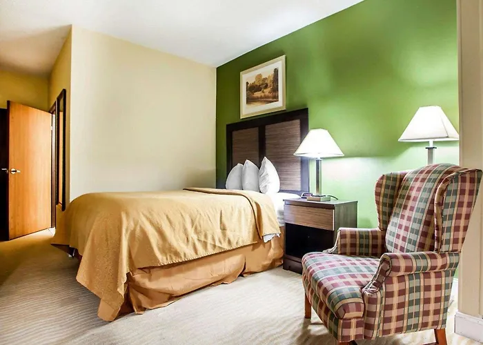 Quality & North - Urbana Hotel