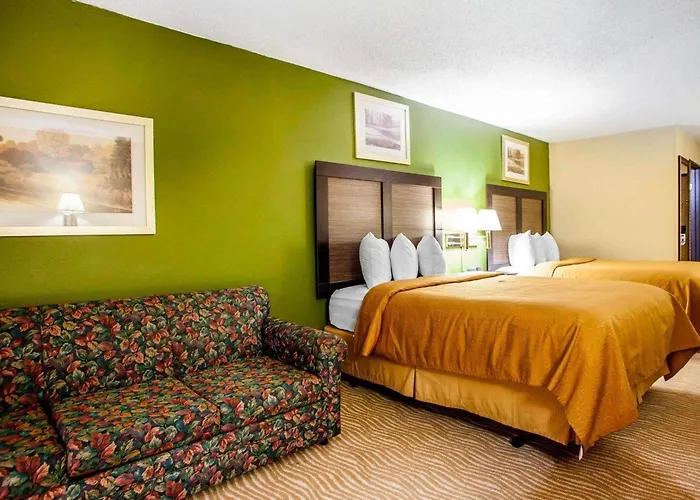 Quality & North - Urbana Hotel