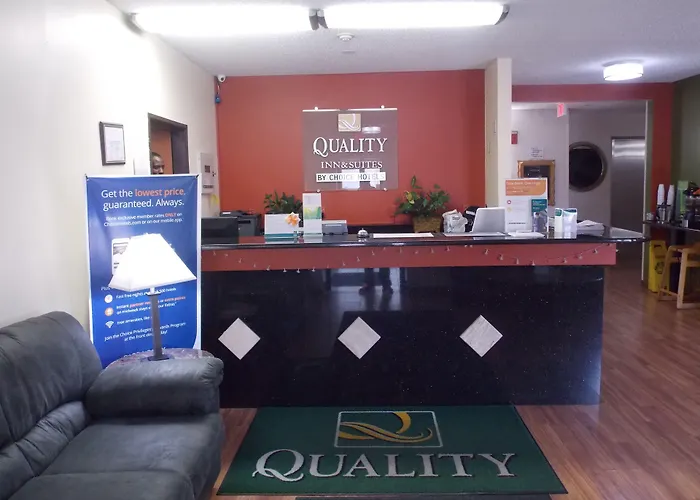 Quality & North - Urbana 4*