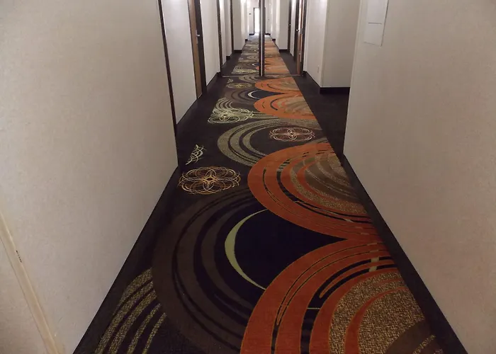 Quality & North - Urbana Hotel