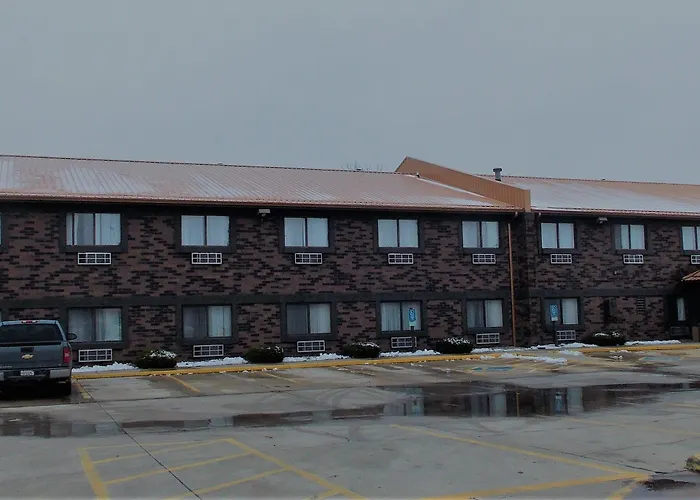Quality & North - Urbana Hotel Champaign